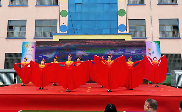 【美丽校园】仲村镇中心幼儿园举行庆六一文艺汇演活动(图3)