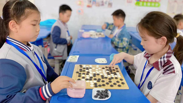 山东平邑:实验小学教育集团南校区举办“双减赋能杯”围棋赛(图2)