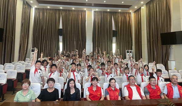 传统中医药文化走进平邑县第二实验小学(图2)