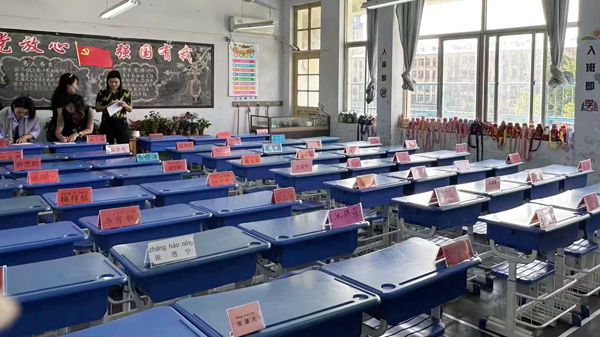 山东平邑：实验小学教育集团南校区家长进校当评委(图1)