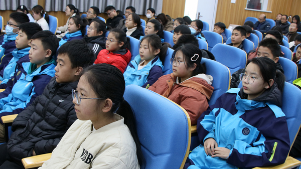 山东平邑：实验小学教育集团 召开“预防校园欺凌”法治专题报告(图7)