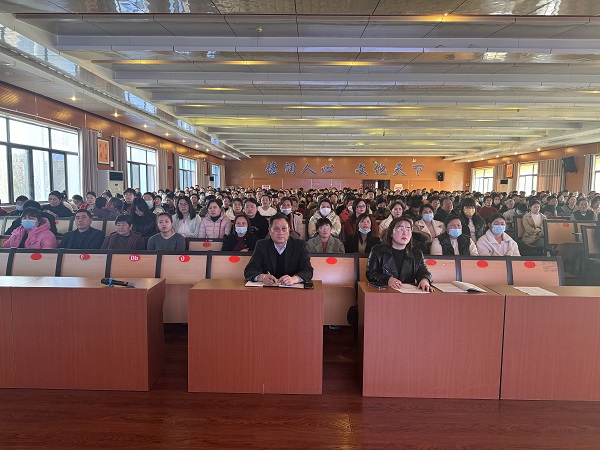 平邑兴蒙学校举办“家长课堂”开课 启动仪式(图3)