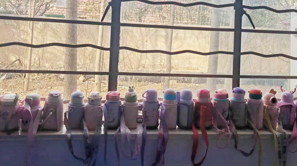 山东平邑:实验小学教育集团南校区举办内务整理展评主题育人活动(图4) 山东平邑:实验小学教育集团南校区举办内务整理展评主题育人活动(图4)