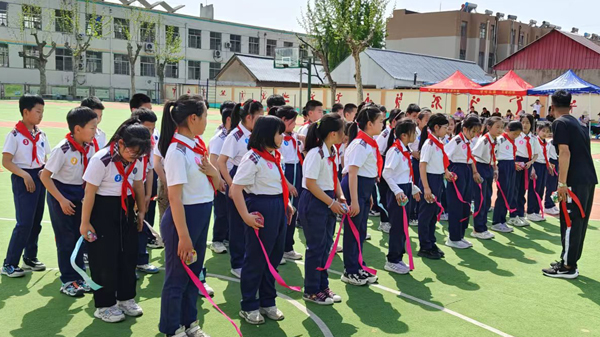 平邑县小学体育与健康优质课评选活动(图1)