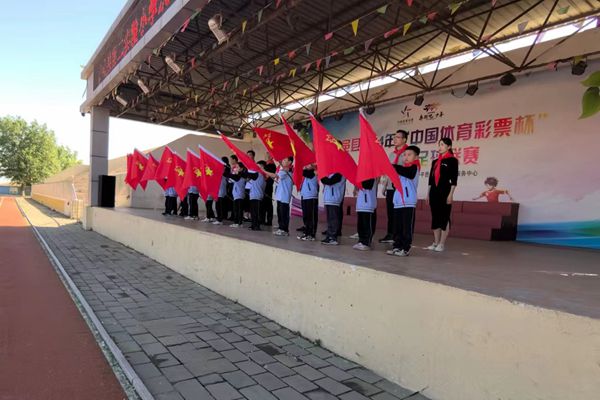 平邑县第二实验小学举行2024级新队员分批入队仪式(图2)