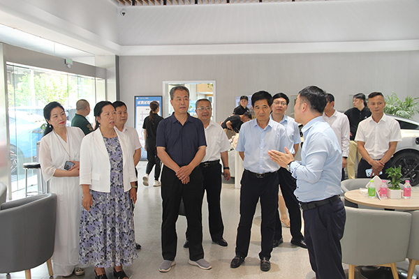 联商新质茶话会在临沂市工商联新能源汽车服务业商会举办(图2)