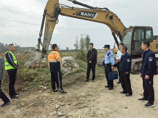 平邑县护路办联合多部门开展铁路沿线应急处置演练(图2)