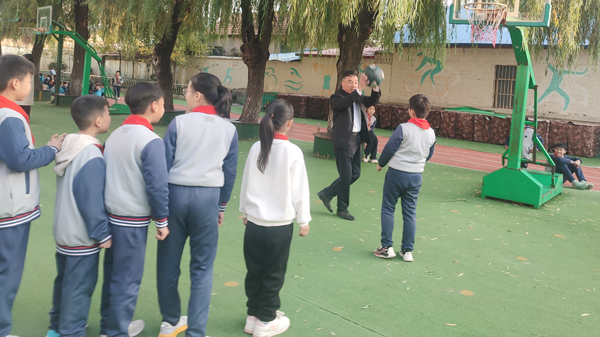 山东平邑：实验小学教育集团“导师活动”落地生根(图4)