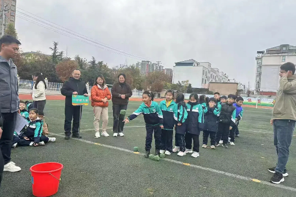 平邑县第四实验小学举行校园趣味运动会(图3)