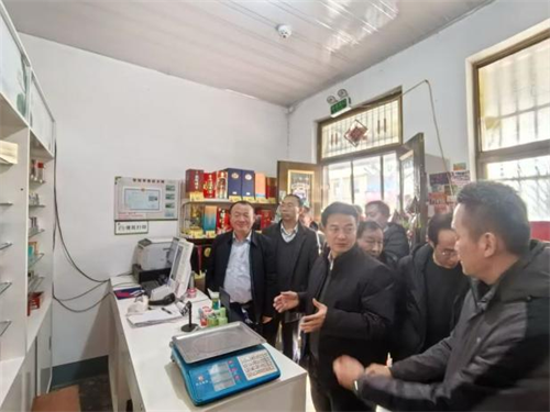 山东中烟技术中心、临沂烟草公司 “送科技下乡，助乡村振兴”座谈会在平邑街道召开(图2)