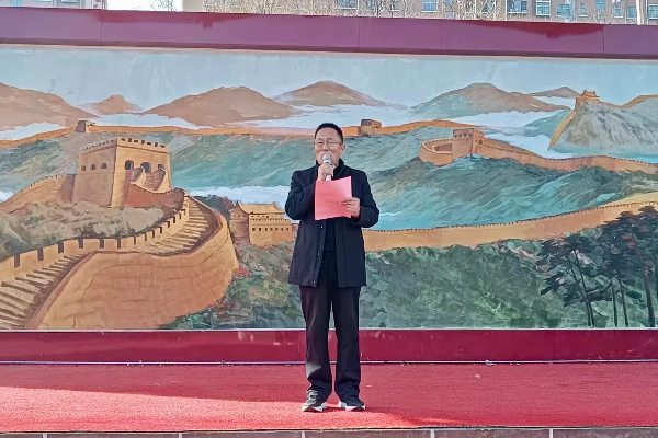 平邑县第四实验小学举行春季新学期升旗仪式(图2)