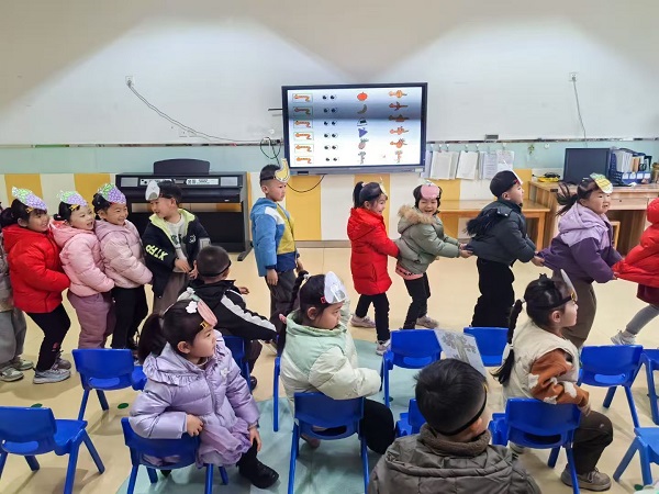 听课启智慧  评课促成长 ——兴蒙学校幼儿园开展教师听评课活动(图2)