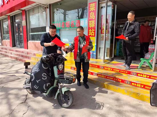 普法宣传零距离，筑牢消费保护墙——平邑街道厚德社区开展“3.15”消费者权益保护日宣传活动