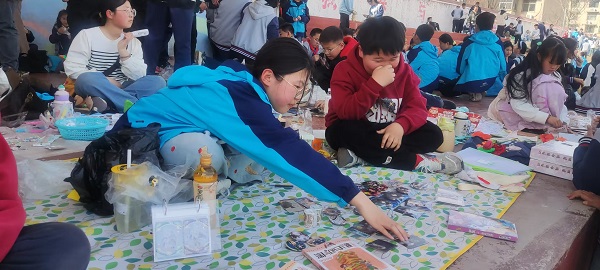 平邑兴蒙学校“童心集市·智慧交易”活动圆满落幕(图3)
