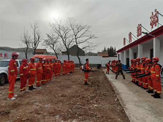平邑街道：强化靠前驻防 夯实防火基础(图2)