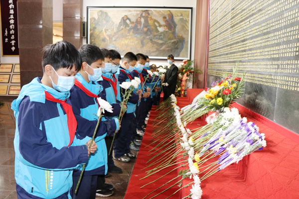 【校园传真】实验小学开展缅怀先烈、传承红色基因系列活动(图4)