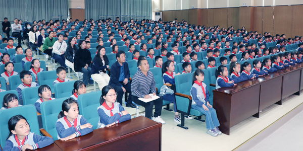 【校园传真】奏响思政旋律、培育时代新人(图2)