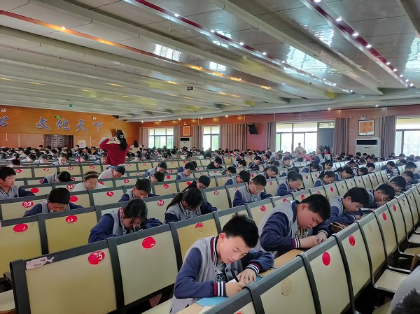 春日墨香润心田 横竖撇捺见真章 ——兴蒙学校举行语文听写大赛(图2)