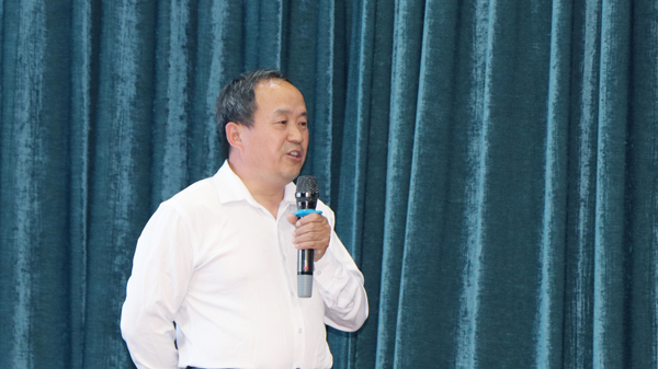 审时度势做智慧家长  牢记使命育最美学生(图4)