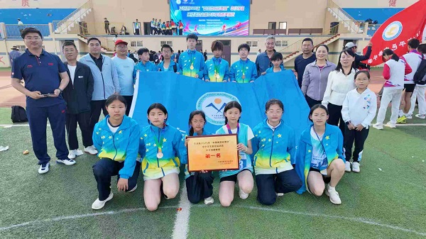 兴蒙学校在全县中小学生田径运动会上荣获团体冠军和社团展演双料佳绩(图2)