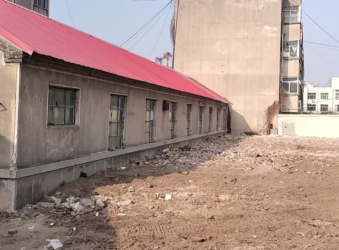 平邑街道通圣社区：划定车位解民忧 社区治理暖民心(图3)