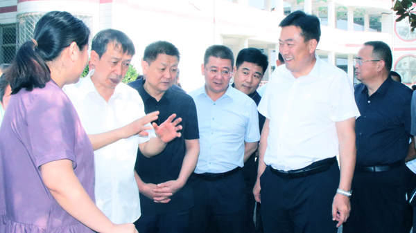 【人大视察】平邑县人大常委会走进兴蒙学校视察“全员导师育人”(图2)