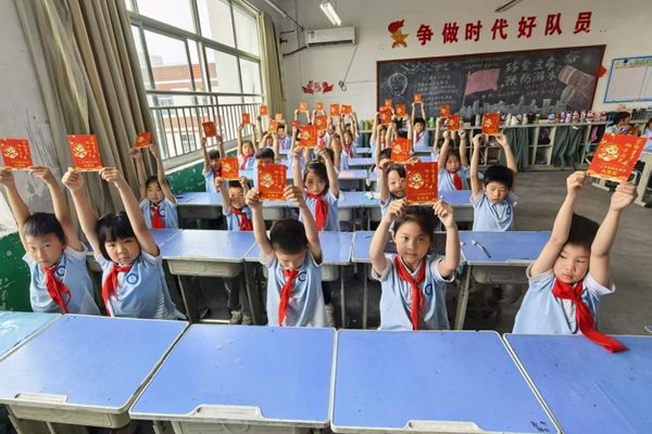 平邑县第二实验小学开展趣味闯关乐考活动(图2)