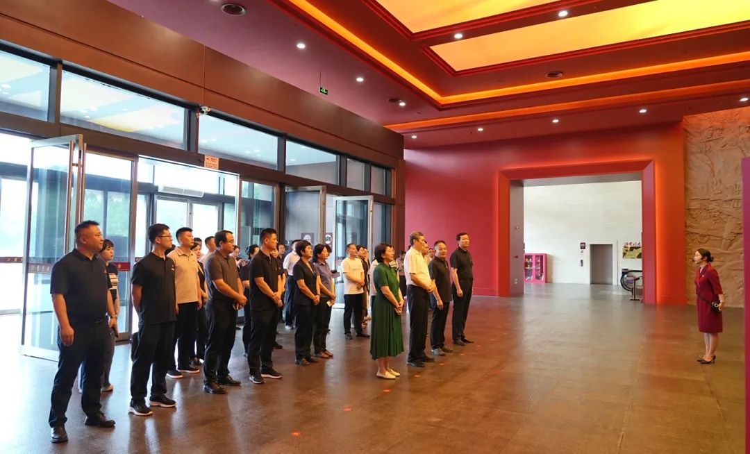 临沂市总工会组织开展警示教育暨“弘扬沂蒙精神·锤炼过硬作风”主题党日活动(图1)