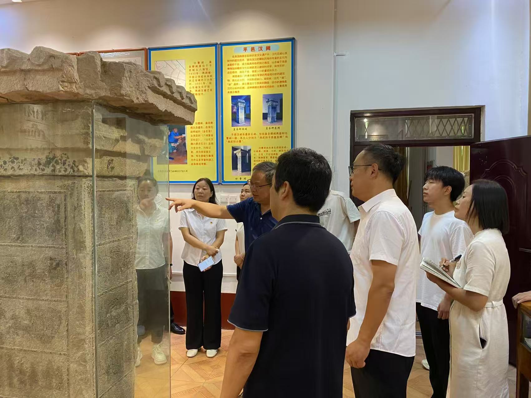 平邑街道汉阙社区组织开展“传承汉阙古韵 共建文化社区”活动(图1)