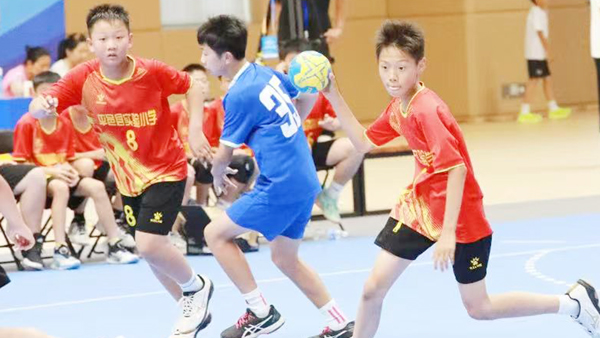 【沂蒙快讯】以球育人  绽放校园快乐          -----平邑县实验小学第三校区手球队成长纪实(图4)