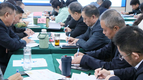 【齐鲁快讯】汲取前沿教育智慧  赋能教师专业成长(图3) 【齐鲁快讯】汲取前沿教育智慧  赋能教师专业成长(图3)