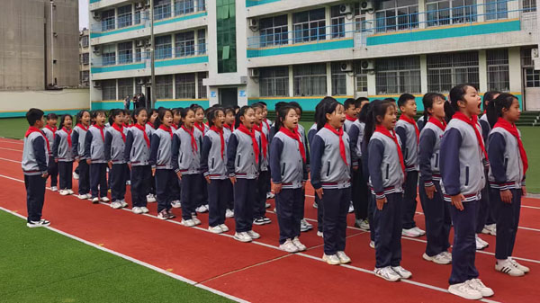 【山东平邑】实验小学举行队列队形比赛 10(图1) 【山东平邑】实验小学举行队列队形比赛 10(图1)