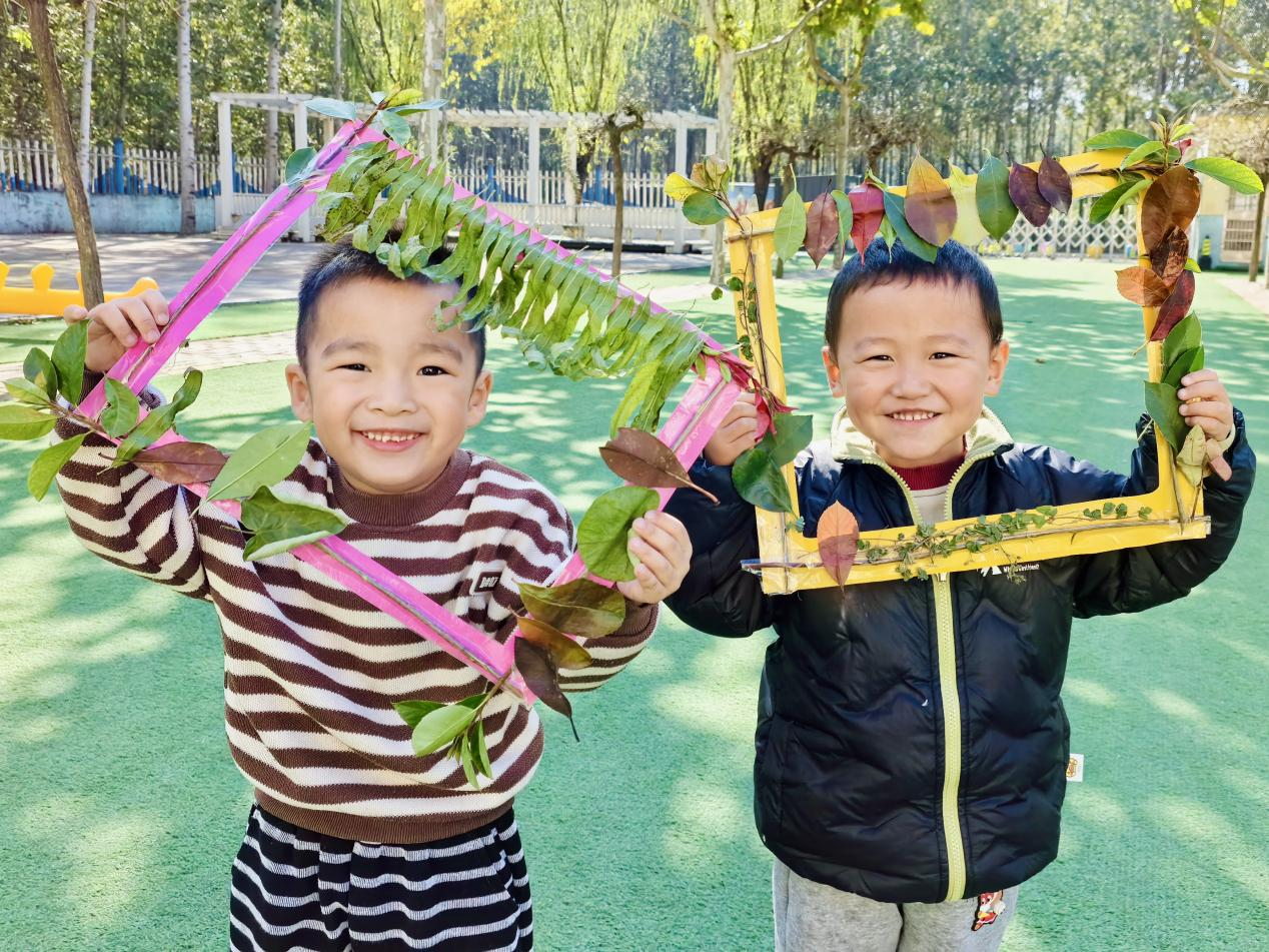 平邑县丰阳镇中心幼儿园开展霜降节气活动(图1) 平邑县丰阳镇中心幼儿园开展霜降节气活动(图1)