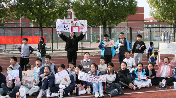 【沂蒙快讯】平邑县实验小学举办“校长杯”足球赛激情赛场(图6)