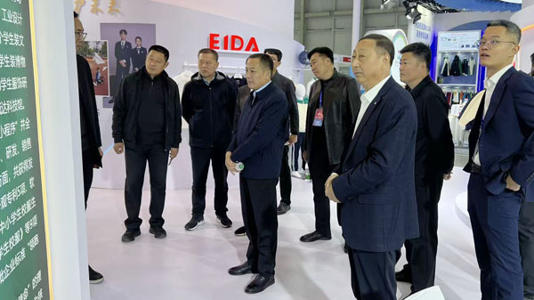 【沂蒙快讯】云模式赋能双减增效！ 实验小学创新案例闪耀亮相第86届中国教育装备展示会(图2)