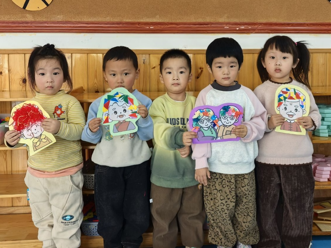 平邑县丰阳镇中心幼儿园开展重阳节主题活动