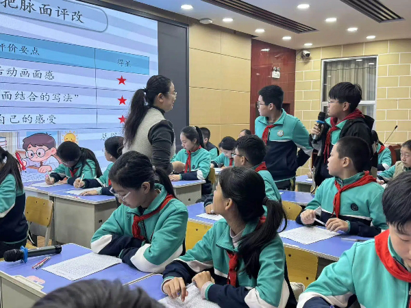 平邑县城乡教研第四共同体在第四实验小学开展习作教学活动(图3)