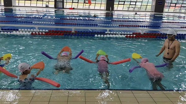 【沂蒙教育】点燃冬日激情,畅游蔚蓝水域(图6) 【沂蒙教育】点燃冬日激情,畅游蔚蓝水域(图6)