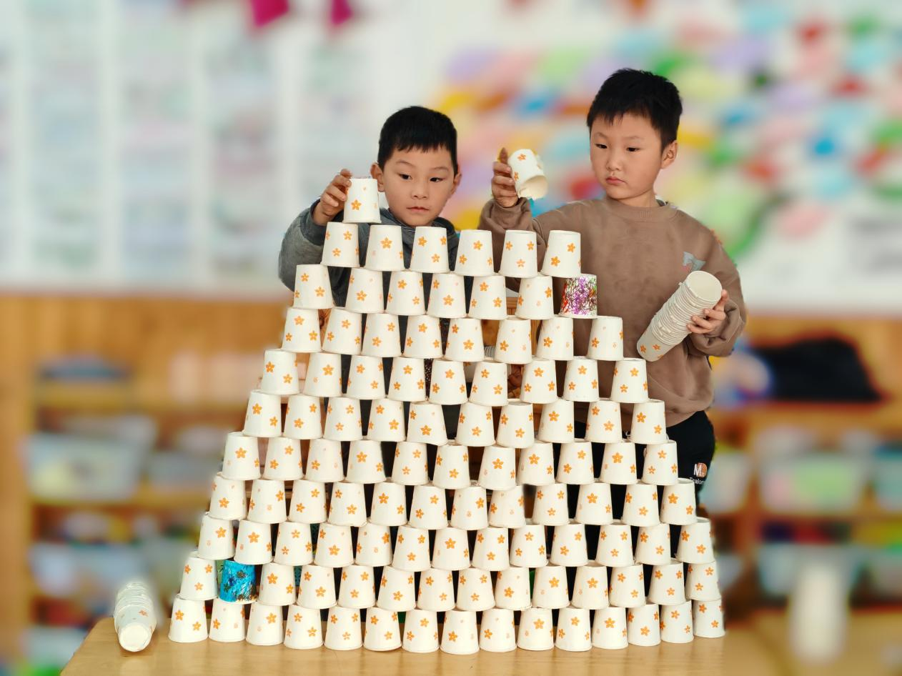 平邑县丰阳镇中心幼儿园开展创意纸杯主题活动(图3) 平邑县丰阳镇中心幼儿园开展创意纸杯主题活动(图3)