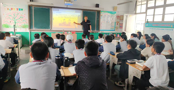 平邑兴蒙学校举行新生态生本课堂亮点展示活动(图2)