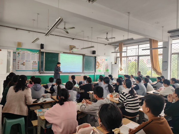 平邑兴蒙学校举行新生态生本课堂亮点展示活动(图3)