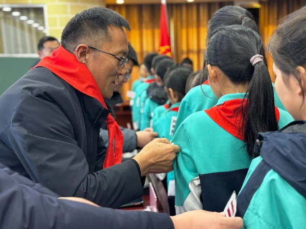 平邑县第四实验小学召开中国少年先锋队第七次代表大会(图3) 平邑县第四实验小学召开中国少年先锋队第七次代表大会(图3)