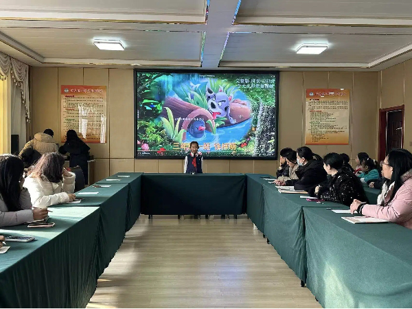 平邑县第四实验小学举行“童话故事我来讲”活动(图2)