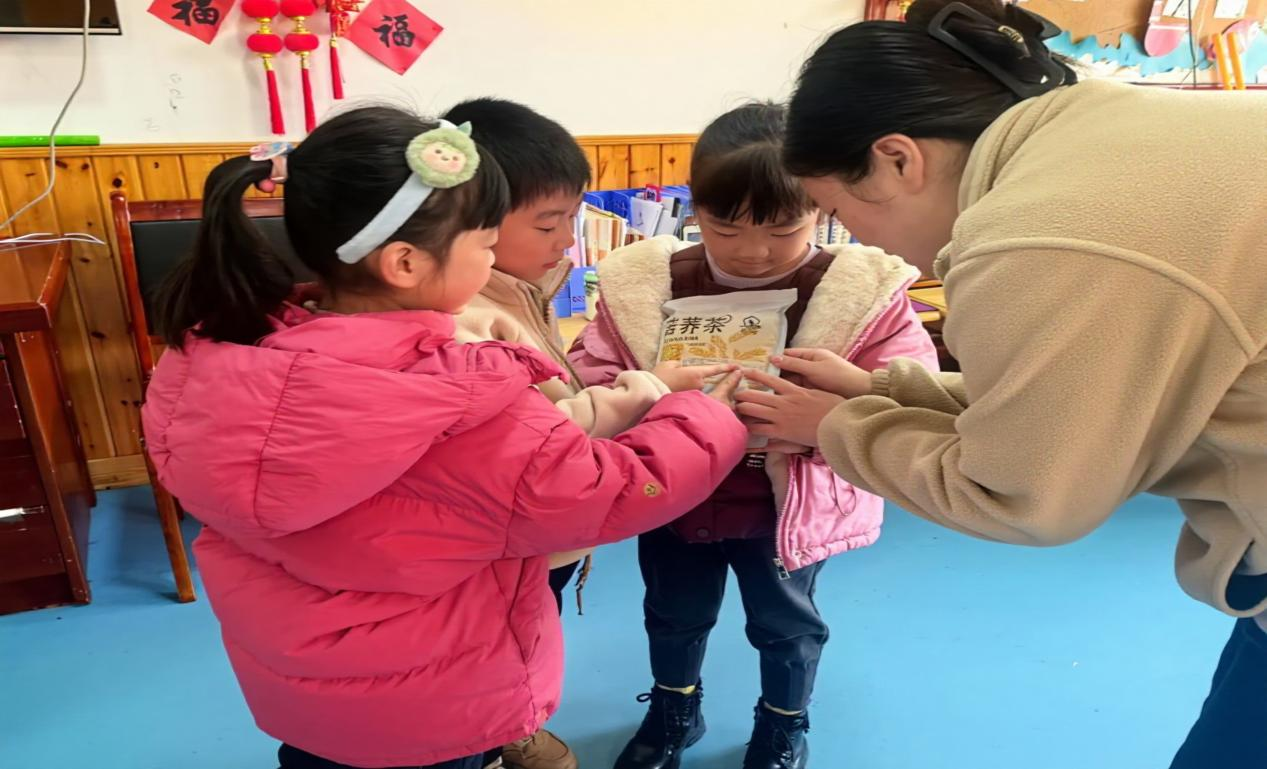 平邑县丰阳镇中心幼儿园开展食品安全主题活动(图3)