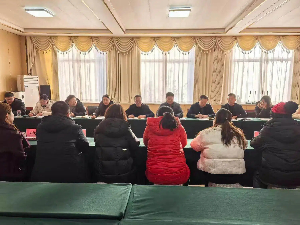 平邑县第四实验小学举办校长接待日活动(图2) 平邑县第四实验小学举办校长接待日活动(图2)