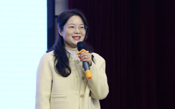 【山东平邑】实验小学举办 “专家引领促提升 全员育人启新篇”报告会(图4)