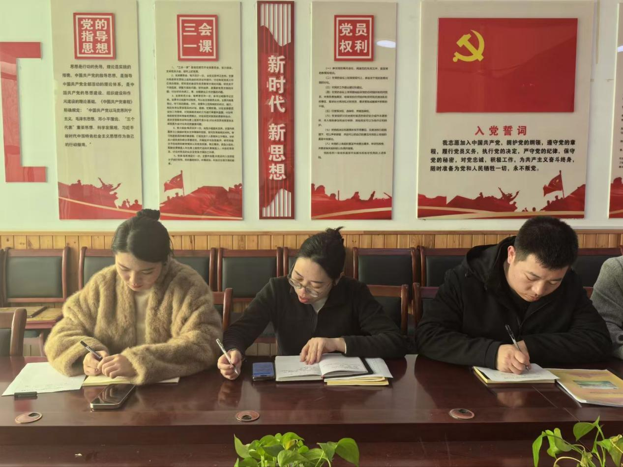 平邑县丰阳镇中心幼儿园开展新学期班级计划及落实教研活动(图2) 平邑县丰阳镇中心幼儿园开展新学期班级计划及落实教研活动(图2)