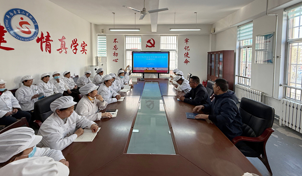 平邑县第二实验小学组织参加全省学校食品安全关键岗位人员专题培训活动(图2) 平邑县第二实验小学组织参加全省学校食品安全关键岗位人员专题培训活动(图2)