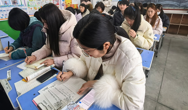 平邑县第二实验小学举行语文学科基本功展示活动(图2)