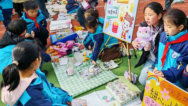 【山东平邑】实验小学文化路校区“小市场”助力“大成长”(图4) 【山东平邑】实验小学文化路校区“小市场”助力“大成长”(图4)